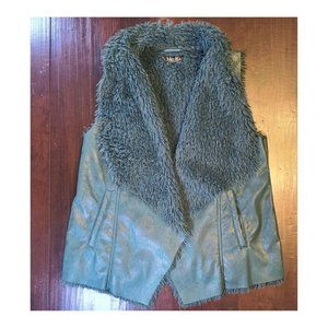 Green Faux Fur Vest, size Large